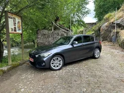 Cinzento Usado 2017 BMW 116 Comfort Edition Citadino | € 16.999 (Preço justo)