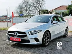 Cinzento Usado 2019 Mercedes A180 Progressive Citadino | € 25.400 (Preço elevado)
