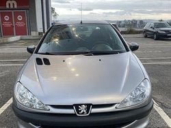 Usado 2005 Peugeot 206 Sedan | € 2.499 (Preço justo)