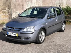 Cinza Usado 2004 Opel Corsa Enjoy Citadino | € 2.750 (Bom preço)