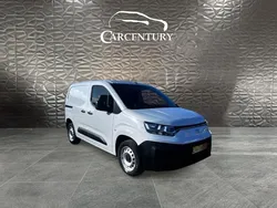 Branco Usado 2023 Fiat Doblò Monovolume | € 18.950 (Preço justo)
