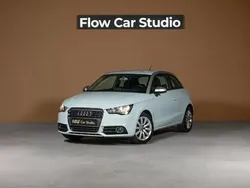 Azul Usado 2011 Audi A1 Comfort Citadino | € 9.500 (Bom preço)