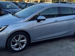 Azul Usado 2016 Opel Astra Cosmo Carrinha | € 8.990 (Preço justo)