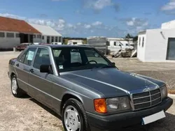 Cinzento Usado 1992 Mercedes 190 Sedan | € 3.000
