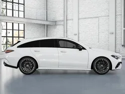 Branco Usado 2023 Mercedes CLA180 Sedan | € 38.990 (Preço elevado)