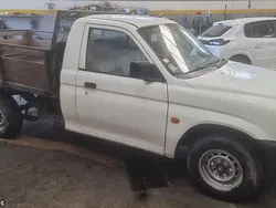 Branco Usado 1998 Mitsubishi L200 Pickup | € 7.900