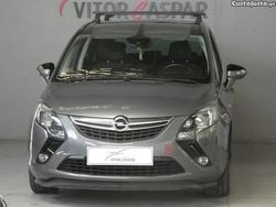 Cinza Usado 2016 Opel Zafira Exklusiv Monovolume | € 11.990