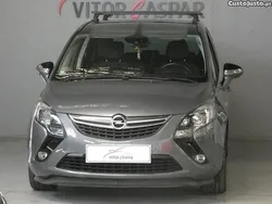 Cinza Usado 2016 Opel Zafira Exklusiv Monovolume | € 11.990