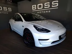 Branco Usado 2019 Tesla Model 3 Sedan | € 19.990 (Preço justo)