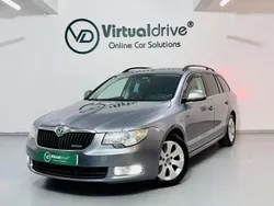 Cinzento Usado 2011 Skoda Superb Comfort Carrinha | € 9.250