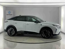 Branco Usado 2024 Peugeot e-3008 SUV | € 42.490 (Preço justo)