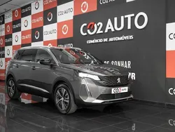 Cinzento Usado 2024 Peugeot 5008 Monovolume | € 33.900 (Preço justo)