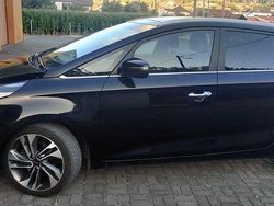Usado 2017 Kia Carens Monovolume | € 15.900 (Preço justo)