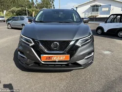 Cinza Usado 2018 Nissan Qashqai Premium Edition SUV | € 18.445 (Preço justo)