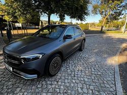 Cinzento Usado 2022 Mercedes EQA250 SUV | € 33.500 (Preço justo)