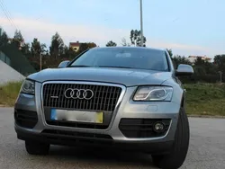 Cinzento Usado 2011 Audi Q5 SUV | € 17.500 (Preço justo)