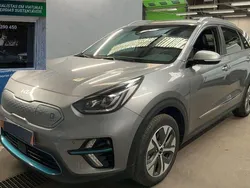 Cinza Usado 2021 Kia e-Niro Premium SUV | € 22.000 (Super Preço)
