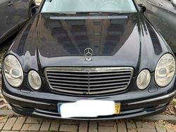 Usado 2003 Mercedes E220 Avantgarde Sedan | € 9.750 (Caro)