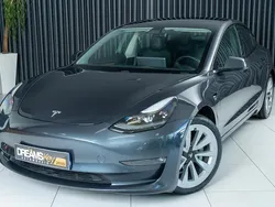 Cinzento Usado 2021 Tesla Model 3 Sedan | € 29.300 (Preço justo)