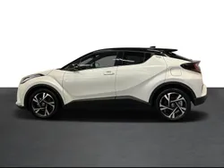 Branco (pintura metalizada especial) Usado 2023 Toyota C-HR SUV | € 31.250 (Preço justo)