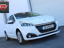 Branco Usado 2018 Peugeot 208 Signature Sky Citadino | € 11.500 (Preço justo)