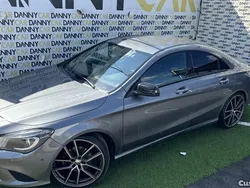 Cinza Usado 2014 Mercedes CLA200 Urban | € 19.999