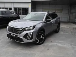 Cinzento Usado 2024 Peugeot 2008 SUV | € 22.790 (Preço elevado)