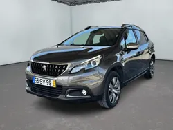 Cinzento Usado 2018 Peugeot 2008 SUV | € 13.900 (Preço justo)