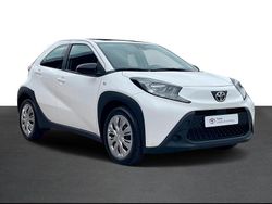 Branco (sólida) Usado 2023 Toyota Aygo X X-play SUV | € 16.750