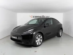 Preto Usado 2023 Tesla Model Y Standard Range SUV | € 34.890 (Preço elevado)