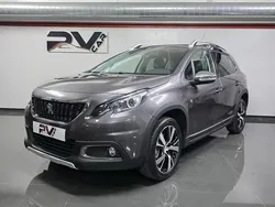 Cinzento Usado 2018 Peugeot 2008 Crossway SUV | € 14.990 (Preço elevado)