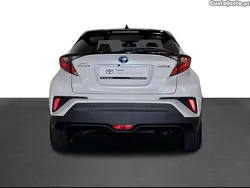 Branco Usado 2023 Toyota C-HR SUV | € 31.250 (Preço justo)