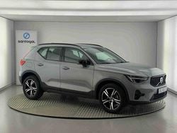 Cinzento Usado 2024 Volvo XC40 Plus SUV | € 38.490 (Preço justo)