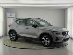 Cinzento Usado 2024 Volvo XC40 Plus SUV | € 38.490 (Caro)
