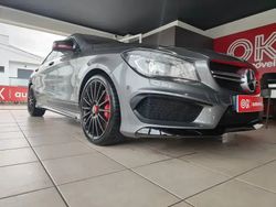 Cinzento Usado 2014 Mercedes CLA45 AMG AMG Sedan | € 33.750 (Preço justo)