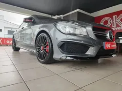 Cinzento Usado 2014 Mercedes CLA45 AMG AMG Sedan | € 33.990 (Preço elevado)