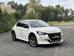 Branco Usado 2022 Peugeot e-208 Active Citadino | € 17.400 (Preço justo)