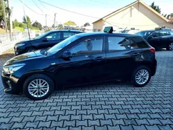 Preto Usado 2017 Kia Rio Citadino | € 10.650