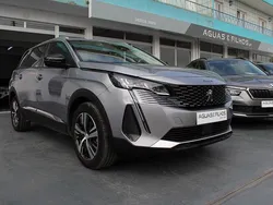 Cinza Usado 2023 Peugeot 5008 Allure Monovolume | € 29.990 (Preço justo)