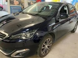 Azul Usado 2015 Peugeot 308 Allure | € 9.900 (Bom preço)