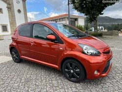 Vermelho Usado 2012 Toyota Aygo Citadino | € 6.999