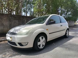 Usado 2003 Ford Fiesta Citadino | € 2.000 (Preço justo)
