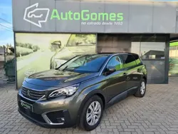 Cinzento Usado 2020 Peugeot 5008 Active Monovolume | € 23.900 (Preço elevado)