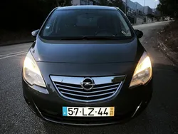 Cinzento Usado 2011 Opel Meriva Monovolume | € 3.800 (Preço justo)