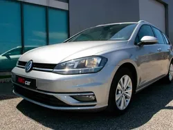 Cinzento (metalizada) Usado 2017 VW Golf VII Carrinha | € 14.400 (Preço elevado)