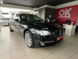 Azul Usado 2013 BMW 750 Sedan | € 27.500