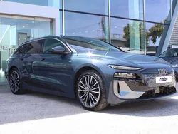 Azul Novo 2025 Audi A6 e-tron Carrinha | € 74.500