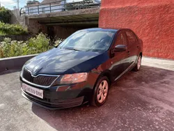 Usado 2015 Skoda Rapid Sedan | € 4.250