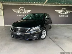 Preto Usado 2021 Peugeot 308 Style Carrinha | € 12.500 (Preço justo)