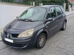 Usado 2008 Renault Scénic II Monovolume | € 3.000 (Preço justo)